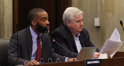 Boston City Council weighing vote on police contract